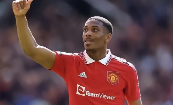 什琴斯尼連續三屆歐洲杯首戰悲劇開局 紅牌+受傷+烏龍.