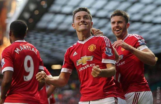 中超首轮-成都蓉城开门红1-0武汉三镇 蓉城狂射24脚费利佩贴地斩.